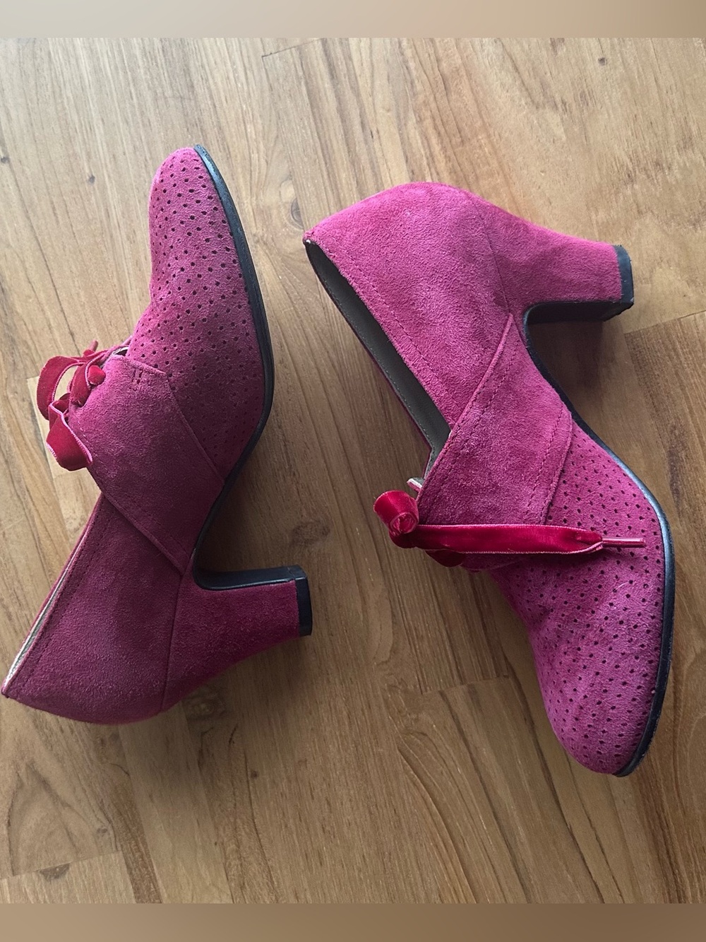 Women's Pink Suede Bow Detail Heels - Picture 3 of 7
